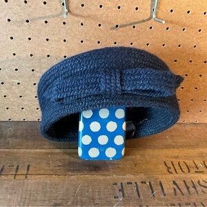 Vintage Navy Blue Hat with Bow. Good condition. Estate find.